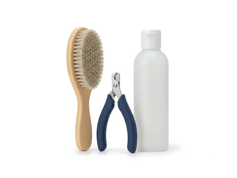 Frasco de shampoo y cepillo de goma